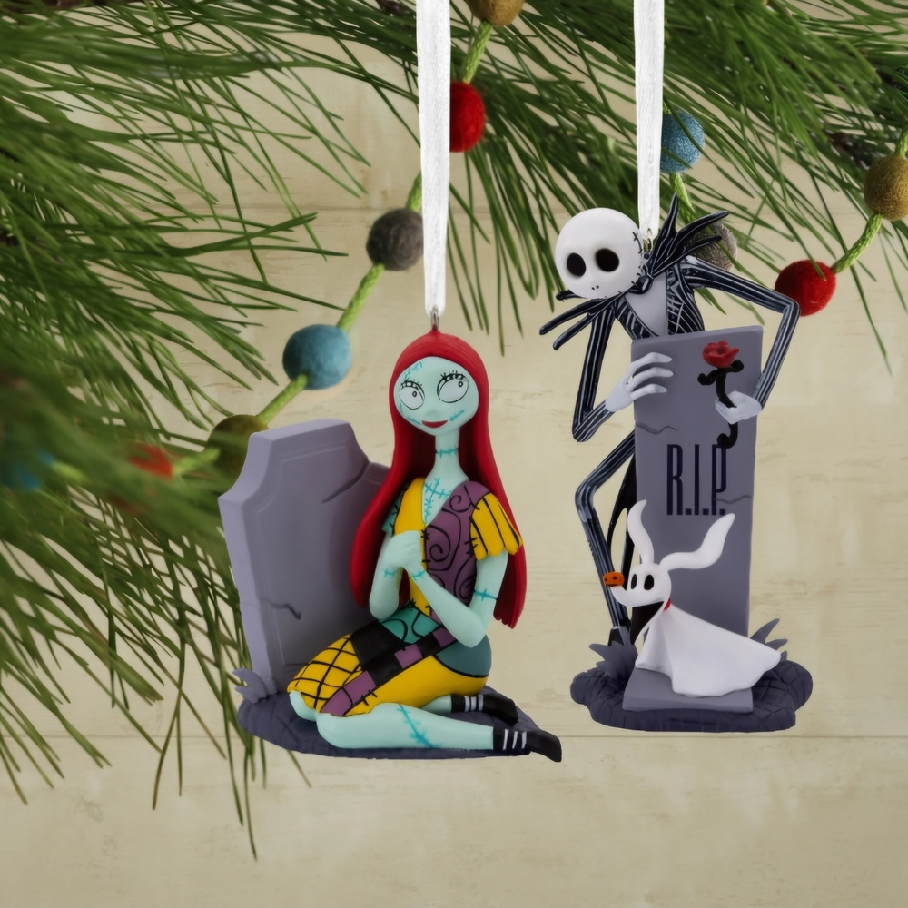 🤖♡Hallmark The Nightmare Before Christmas Tombstones Christmas Ornament